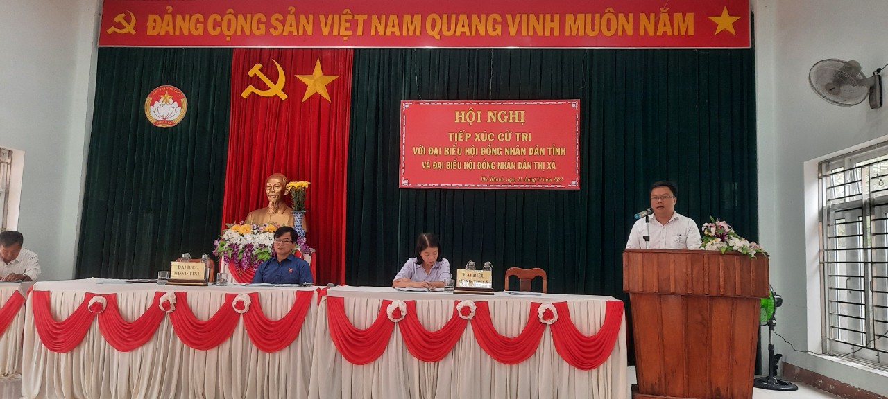 Đại biểu HĐND 2 cấp tỉnh và thị xã tiếp xúc cử tri tại xã Phổ Khánh