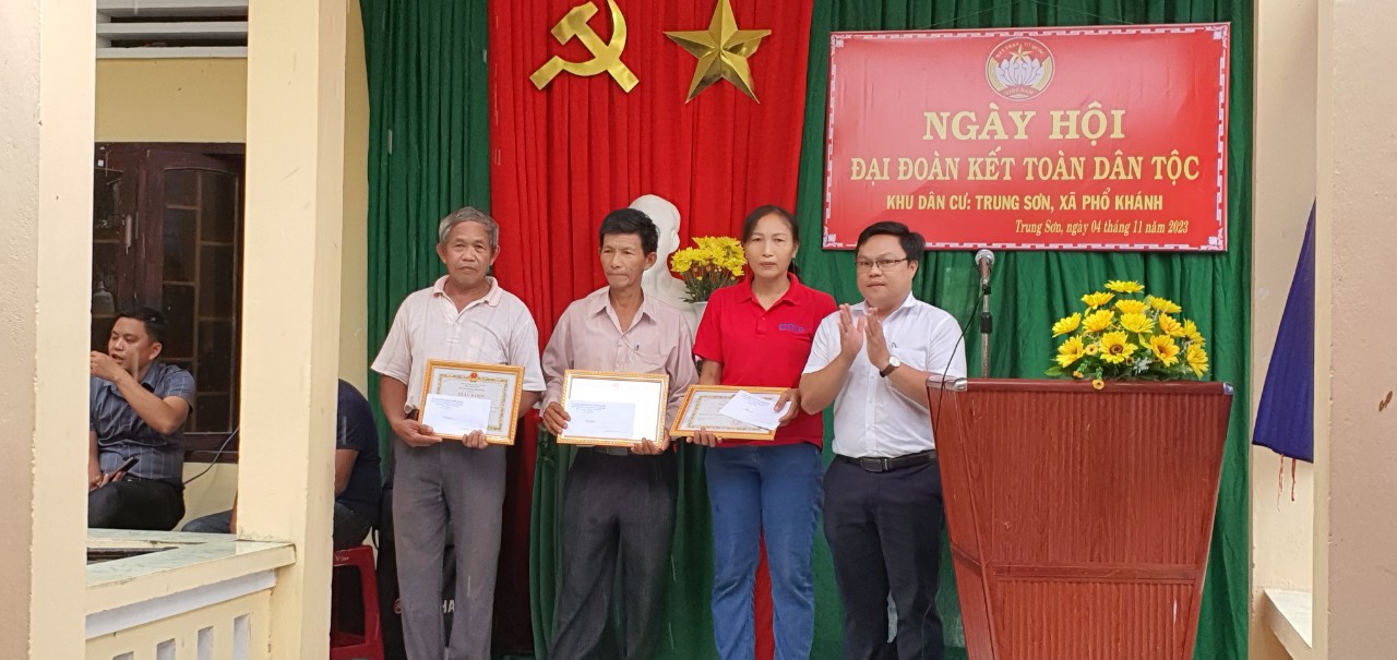 KDC Thôn Trung Sơn tổ chức ngày hội đại đoàn kết toàn dân tộc năm 2023