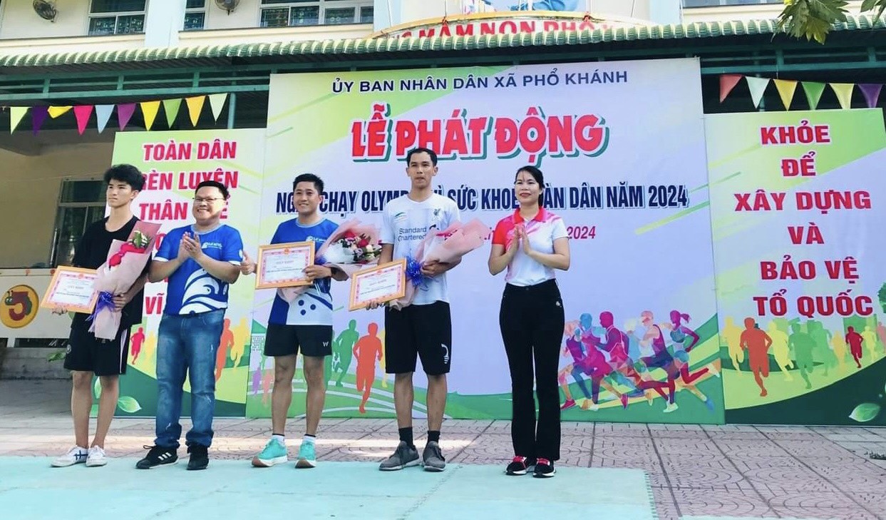 Xã Phổ Khánh tổ chức Lễ phát động Ngày chạy olympic vì sức khỏe toàn dân năm 2024